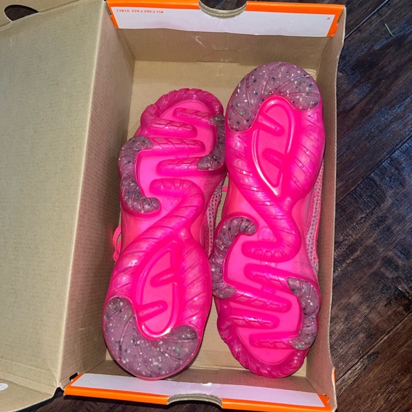 Pink Nike Air Vapormax 2021 FX - Picture 4 of 6